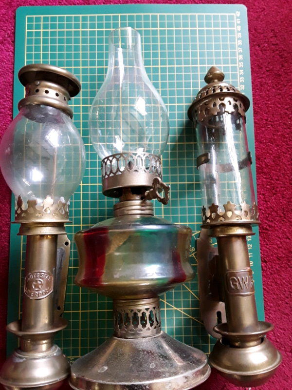 VINTAGE BRASS LAMPS x  3