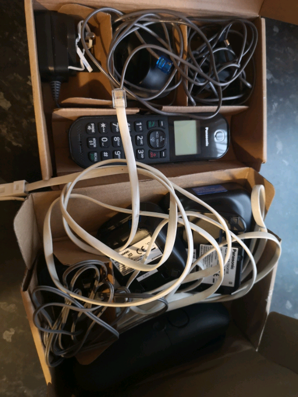 Panasonic cordless trio home phones caller display, speakerphone etc