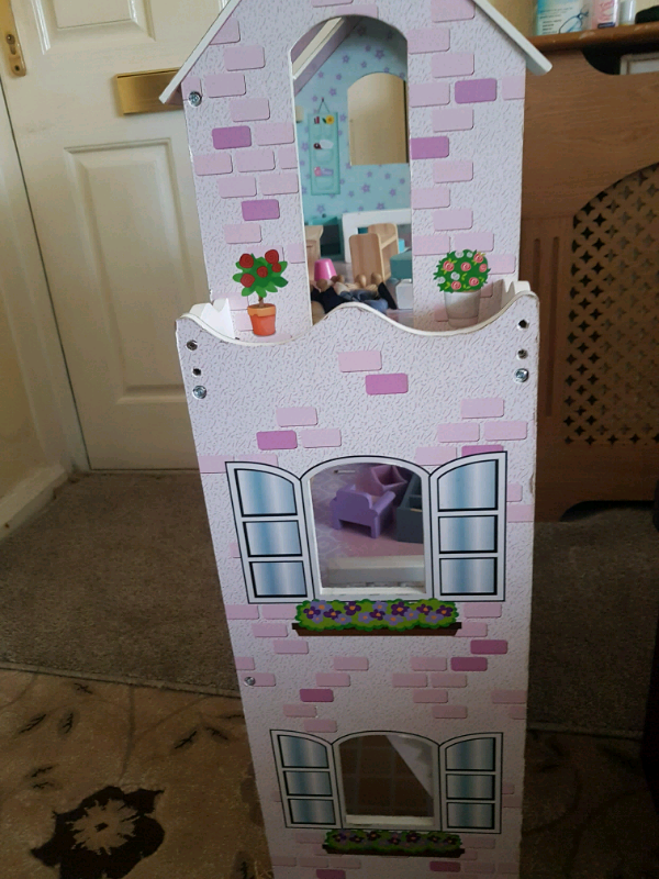 Doll house 