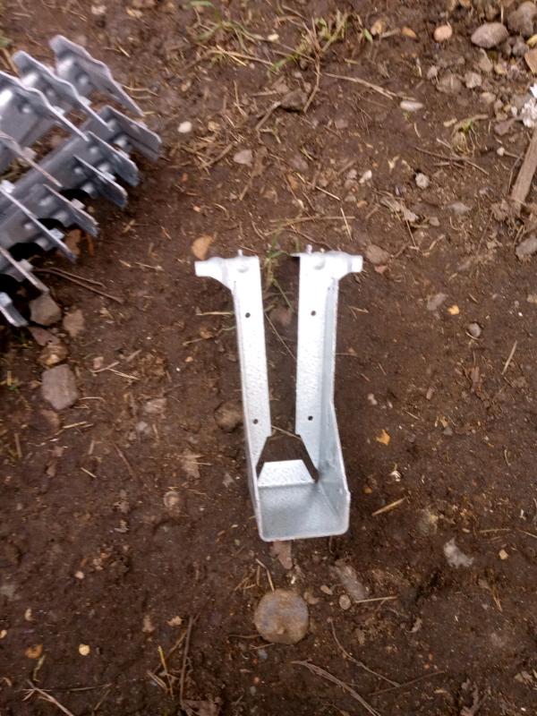 Joist hangars hangers