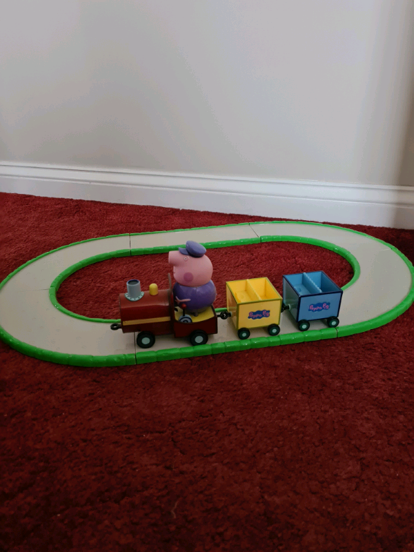 Peppa pig train and train line