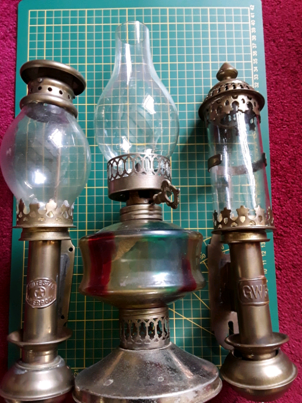 VINTAGE BRASS LAMPS x  3
