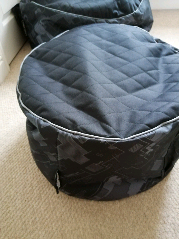 Call of Duty Gaming Beanbag and footstool - like new! 