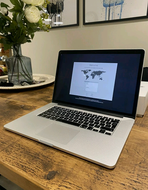 MacBook Pro 15'' 2.2Ghz 16GB 256 GB a1398 new battery london full set