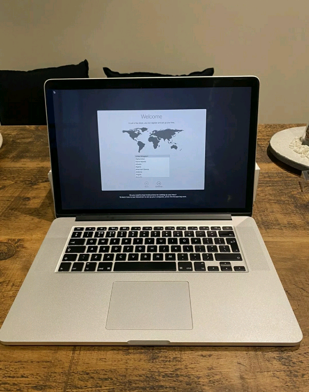 MacBook Pro 15'' 2.2Ghz 16GB 256 GB a1398 new battery london full set