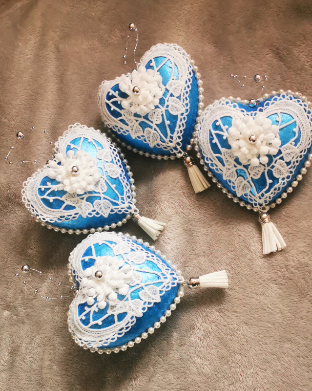 Handmade Christmas hearts ornaments 