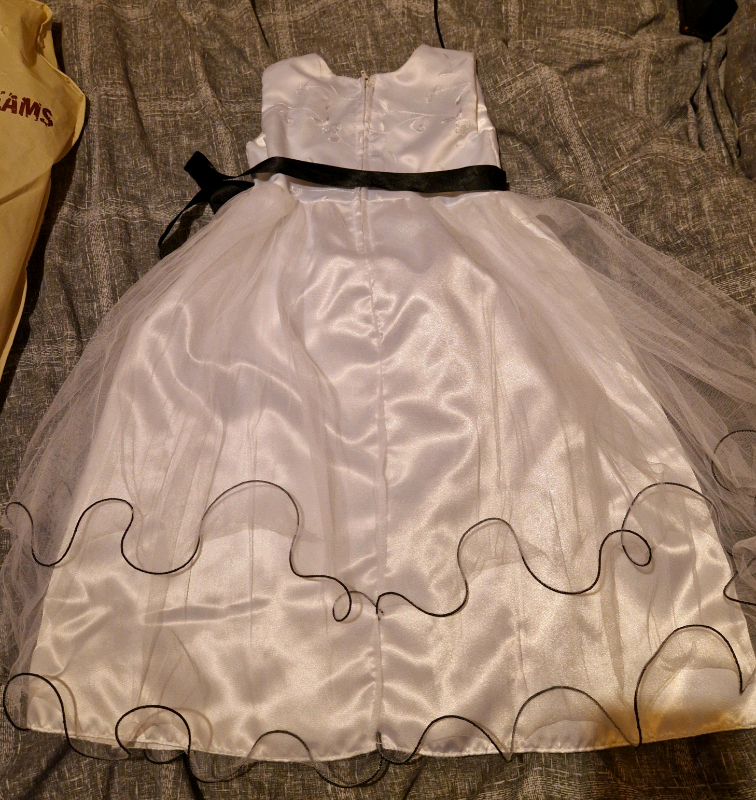 image for brand new kids dress
