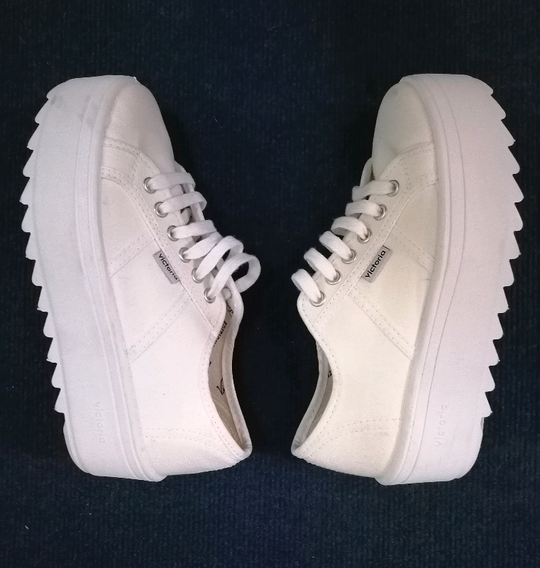 QUALITY WOMEN'S FAB WHITE CANVAS SHOES/TRAINERS Size 37 by VICTORIA
