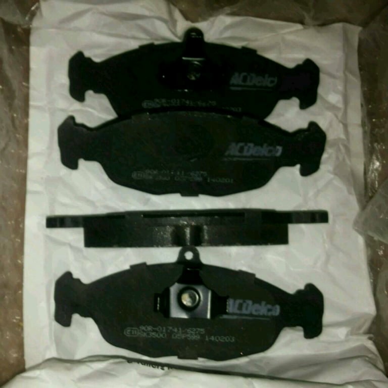 image for Set of four front brake pads Vauxhall Astra Mk3