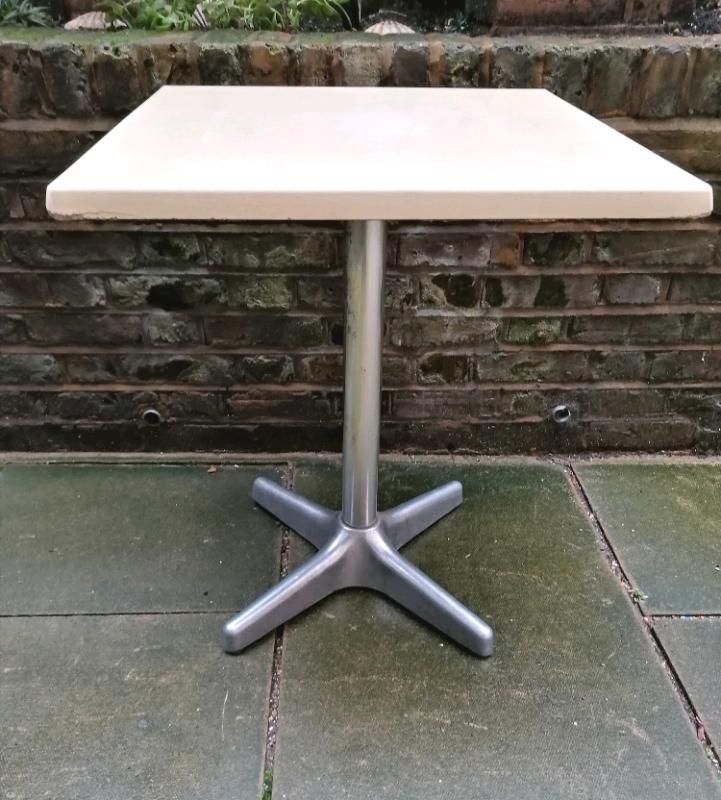 HEAVY DUTY QUALITY WOOD SQUARE TOP TABLE Bistro Cafe Restaurant EVENTS