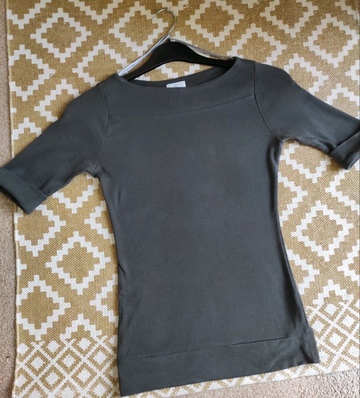 Ladies grey top size 8