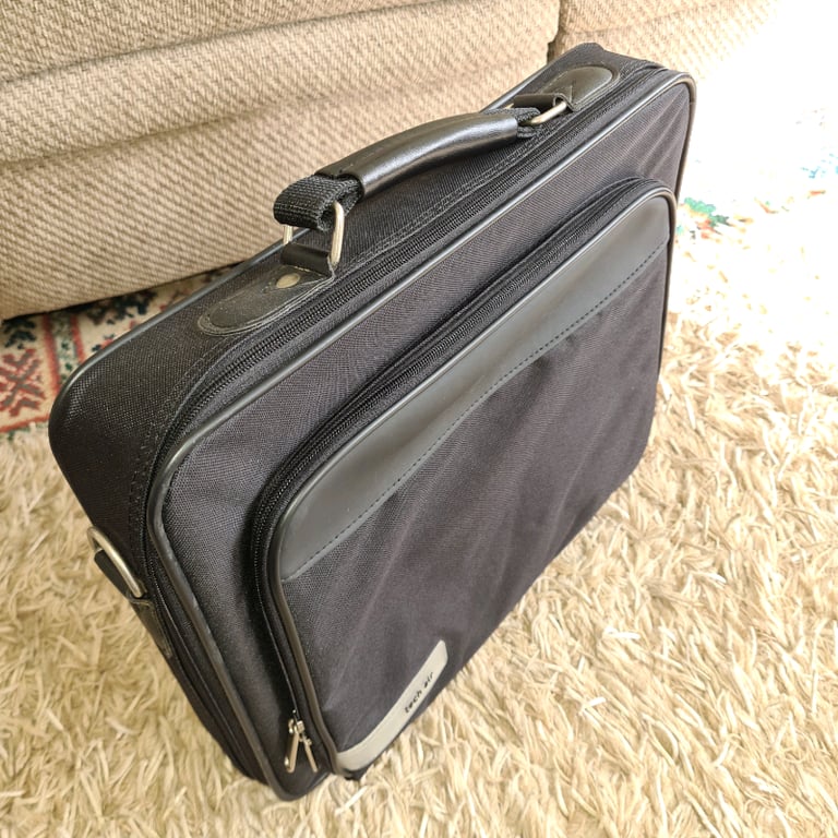 Laptop bag