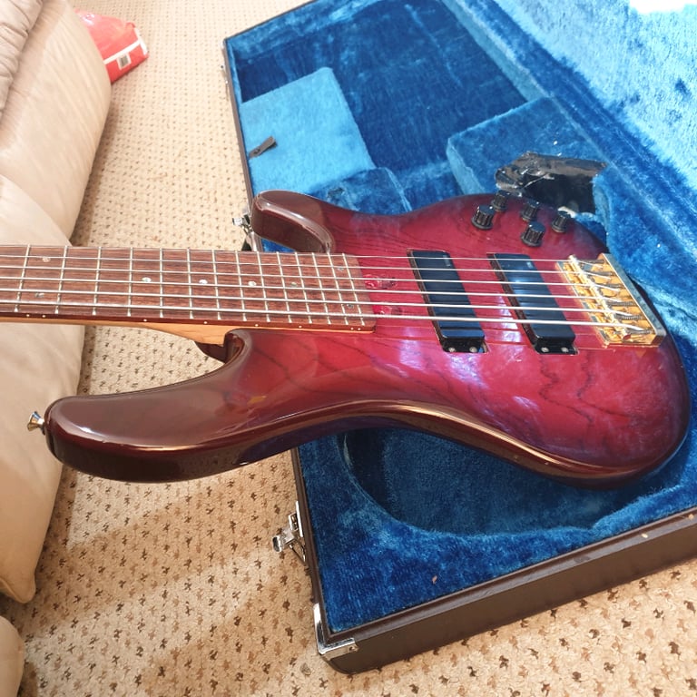 YAMAHA TRB-6 II 6-string bass Guitar 
