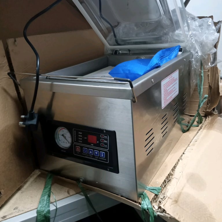 COMMERCIAL VACUM PACKING MACHINE BRAND NEW