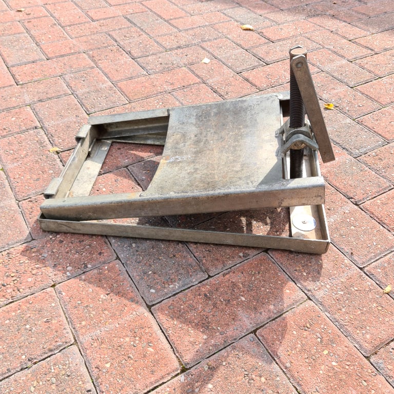 Caravan/Trailer Leveller