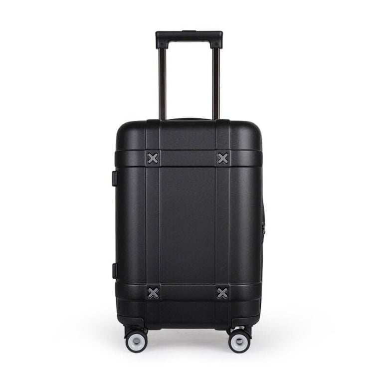 image for Big sale J L Y  light weight Suitcase, good quality,24 inch for ￡28