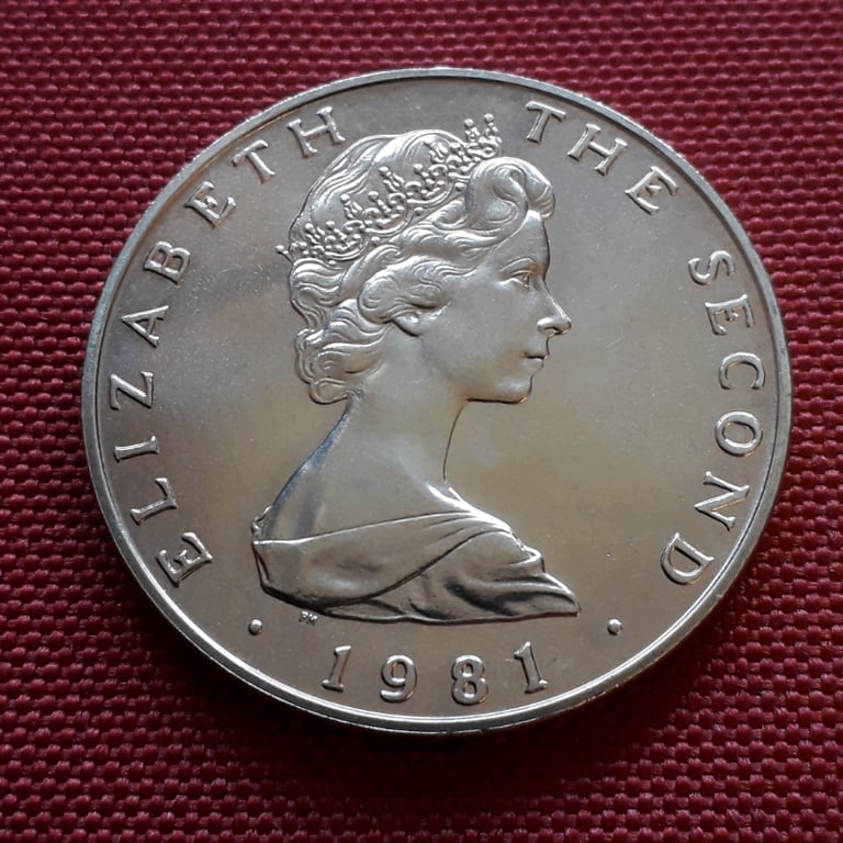 £5 FIVE POUNDS 1981 - Scarcer AB mintmark - Isle of Man coin 