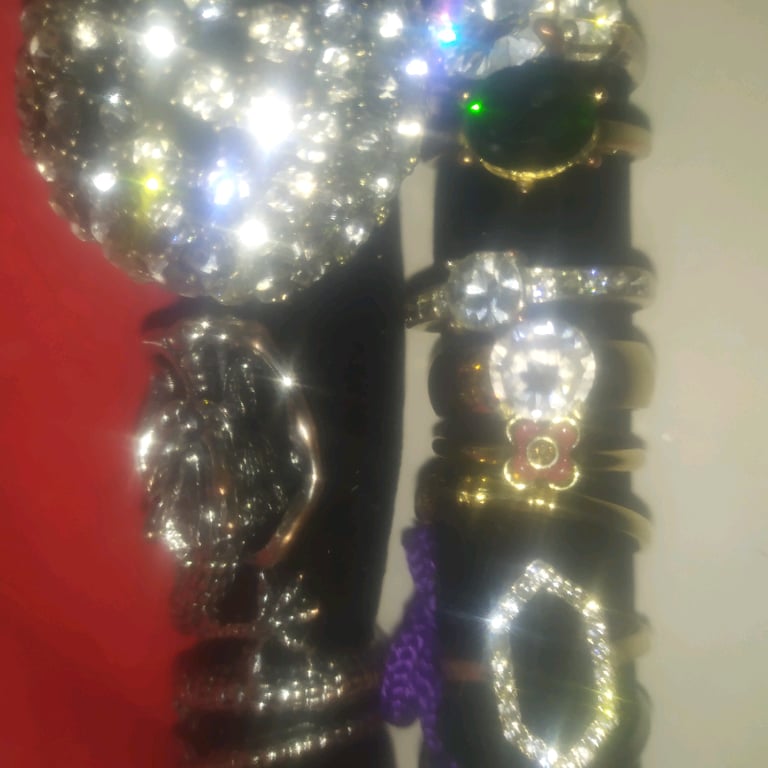 Se of the costume jewellery I have(need2get more posts up)