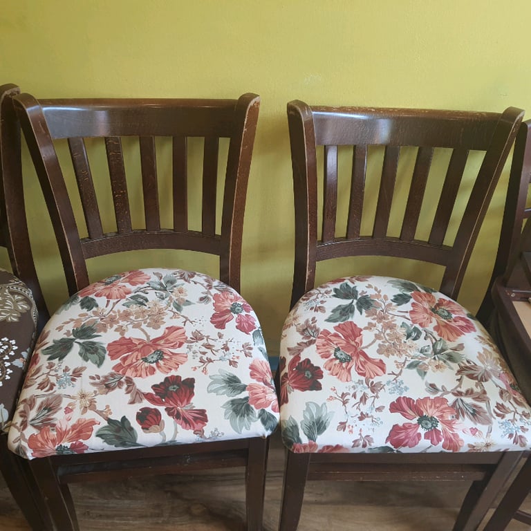 dinning  chairs x 4