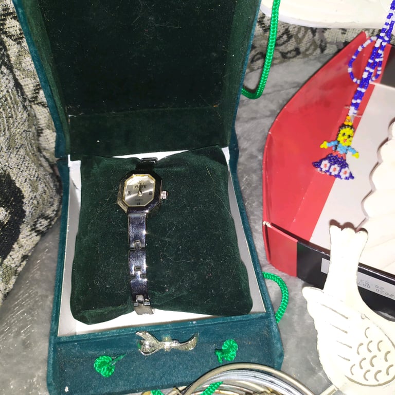 Se of the costume jewellery I have(need2get more posts up)