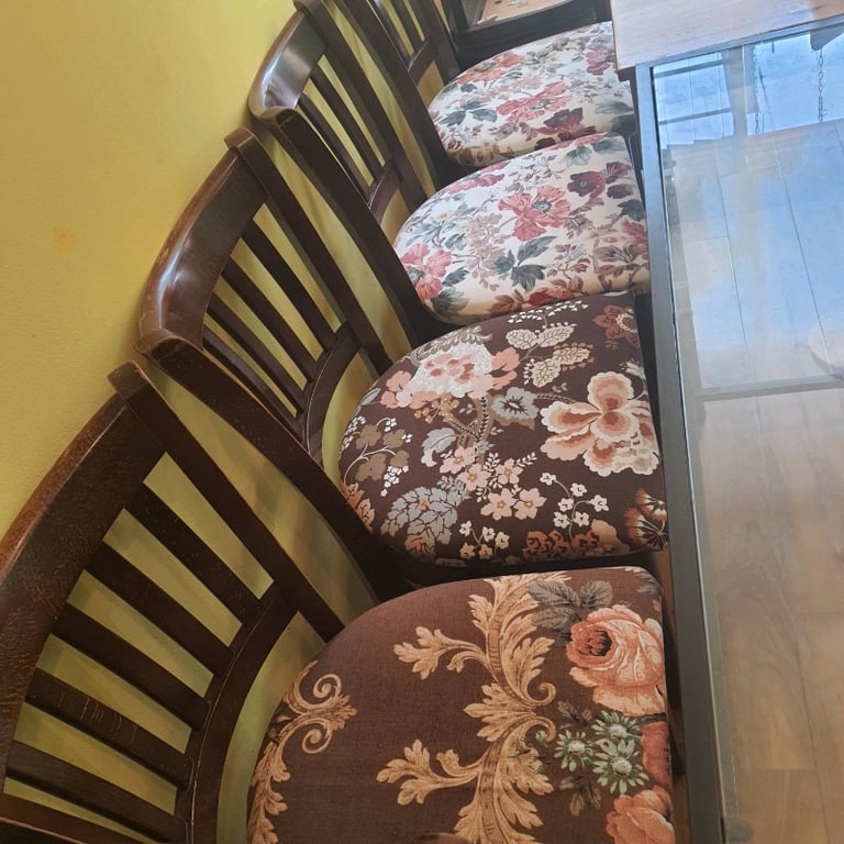dinning  chairs x 4