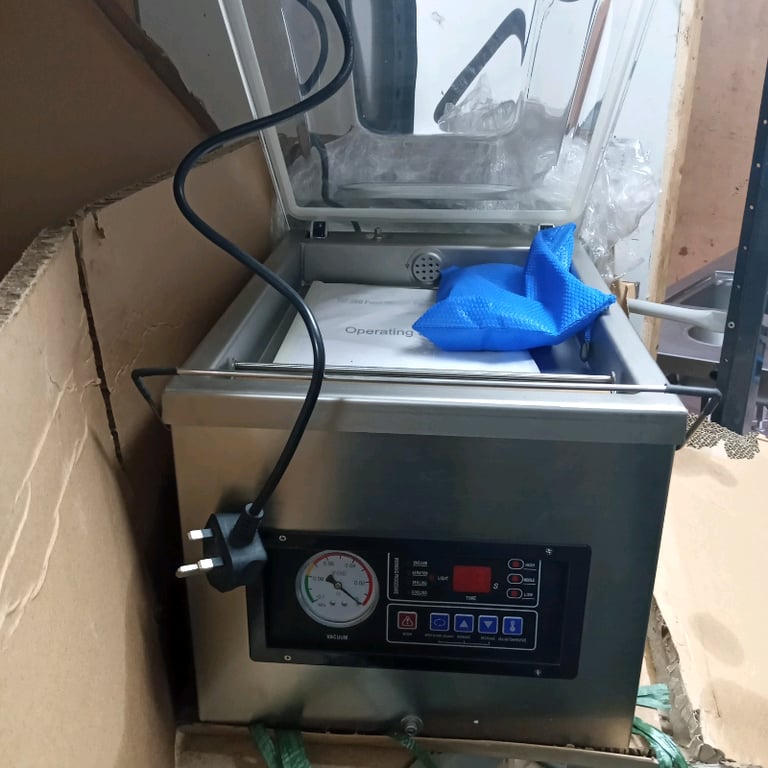 COMMERCIAL VACUM PACKING MACHINE BRAND NEW