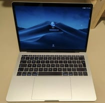 2017 Apple MacBook Pro 13” 2.0Ghz i5 8Gb 256Gb SSD Logic Final Cut