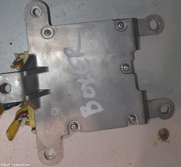 Subaru Outback Boxer Air Bag Control Module 98221AG260 2010