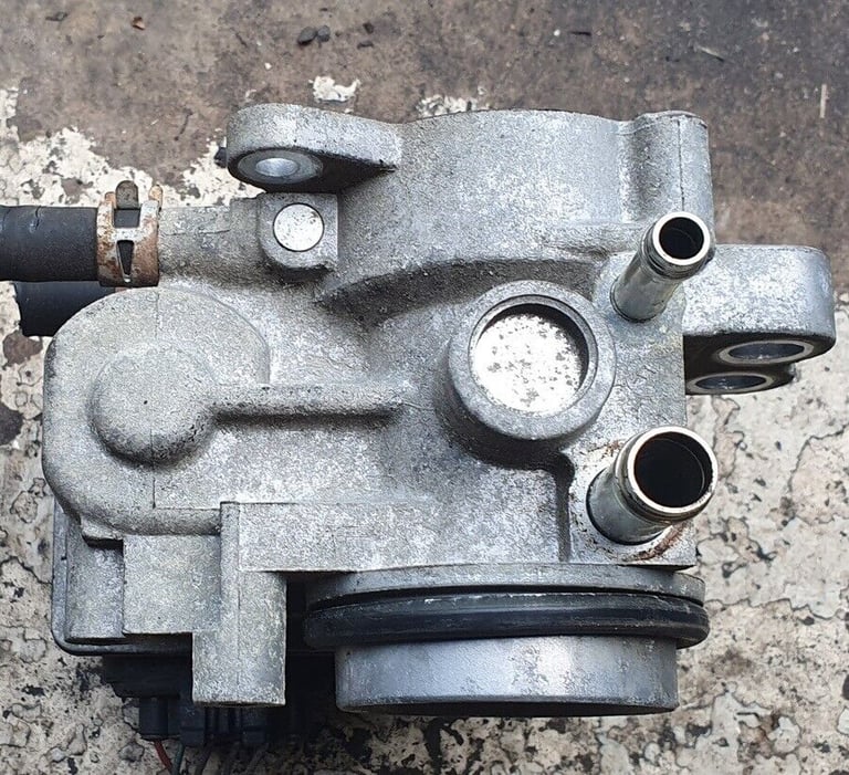 Toyota Yaris 1.3 Throttle Body 2006