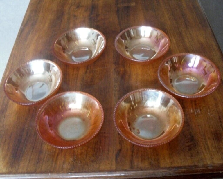 Carnival Glass Bowls 7 Piece Set - 1 x 20cm & 6 x 11cm