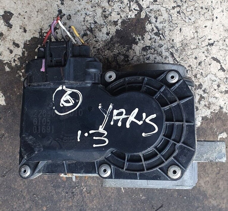 Toyota Yaris 1.3 Throttle Body 2006