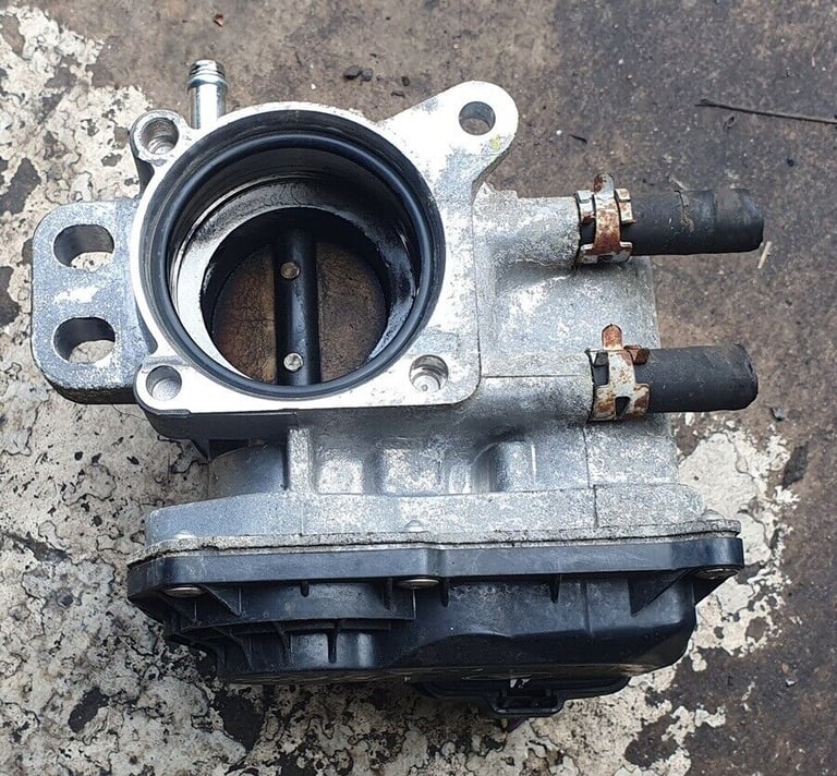 Toyota Yaris 1.3 Throttle Body 2006
