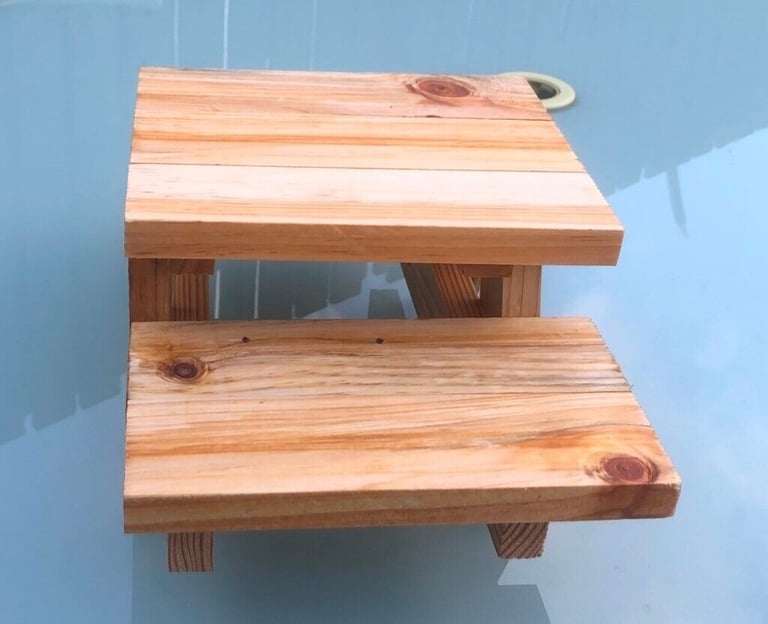 Squirrel  Picnic Table 100% recycled timber