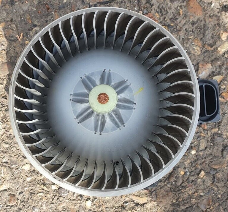 Suzuki Swift Heater Blower Motor 2009