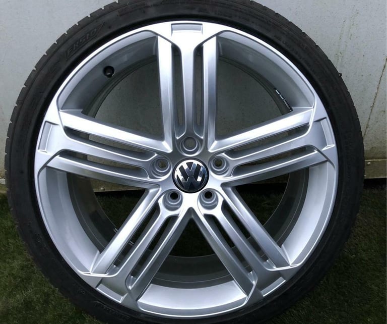 image for 1 x Volkswagen Scirocco 19” Talladega Alloy Wheel 1K8601025G