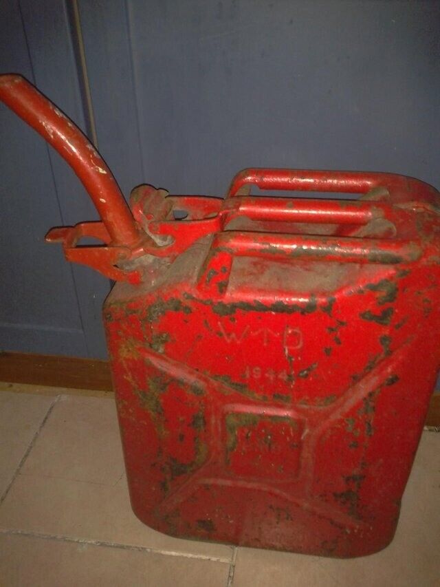 image for WW2 20L 1944 WD Army Jerry can with pouring spout, VGC