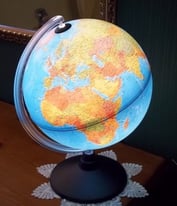 Illuminated WORLD GLOBE Lamp Vintage Retro