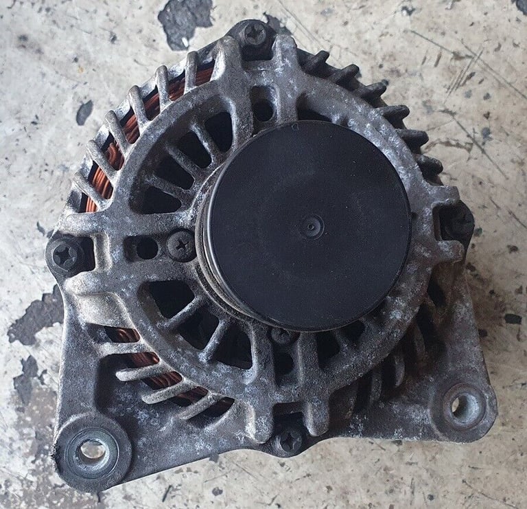Nissan Qashqai 2.0 Alternator Petrol 2009