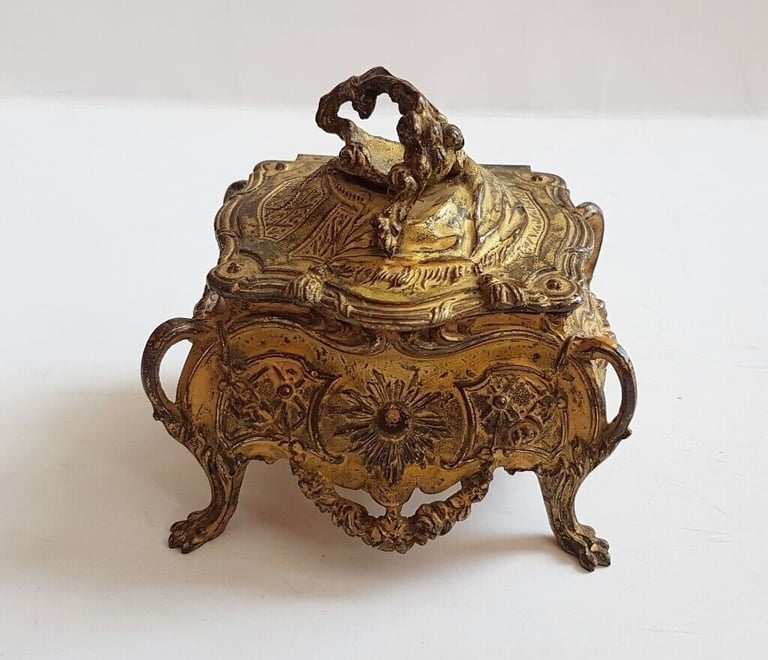 image for Jugendstil alte antike Schatulle Schmuckschatulle Box aus Messing um 1890