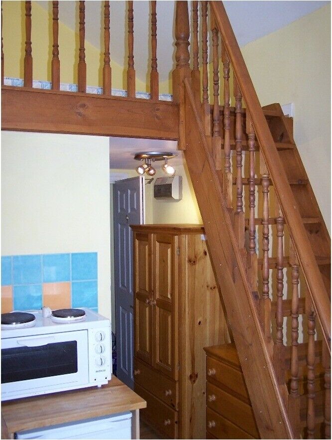 'VERY POPULAR LOCATION IN TRENDY NOTTINGHILL GATE W2 - SELF CONTAINED STUDIO WITH MEZZANINE