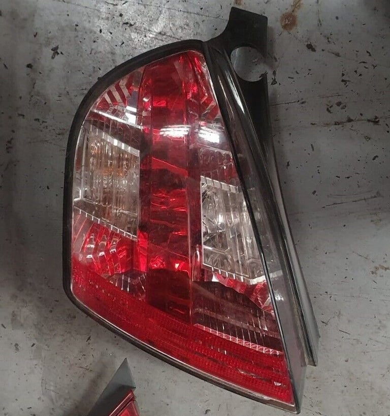 image for Fiat Stilo Left Side Rear Light 3 Doors 2003