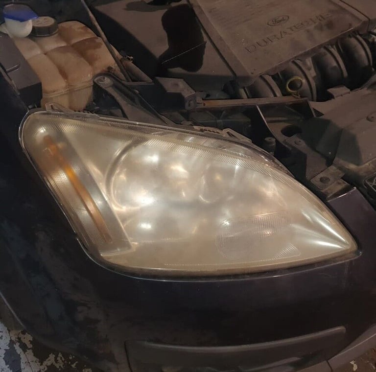 image for Ford C Max Right Side Headlight 2006