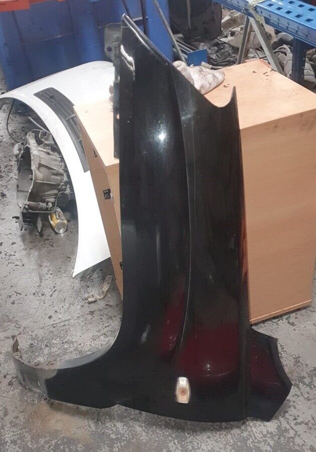 image for Kia Sportsage Left Side Front Wing Black 2006