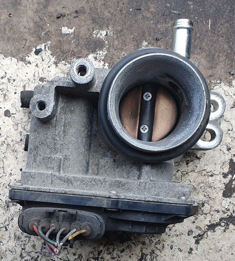 Toyota Yaris 1.3 Throttle Body 2006