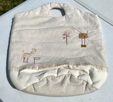 MAMAS& PAPAS LUXURY PADDED NURSERY BAG IN LINEAR ZOO see other items