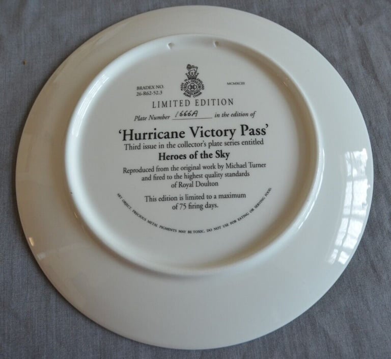  HERO'S OF THE SKY PLATES NUMBERS 1 TO 6 of 12 ALL 12 £80