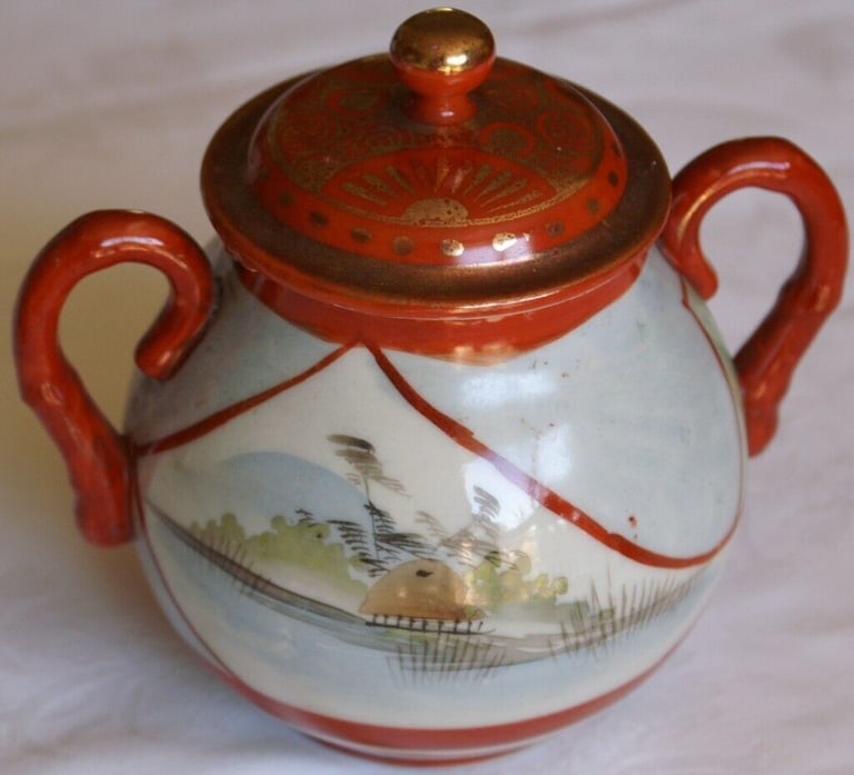 Vintage Kutani Akae-style Sugar Bowl with Geisha/Landscape Pattern