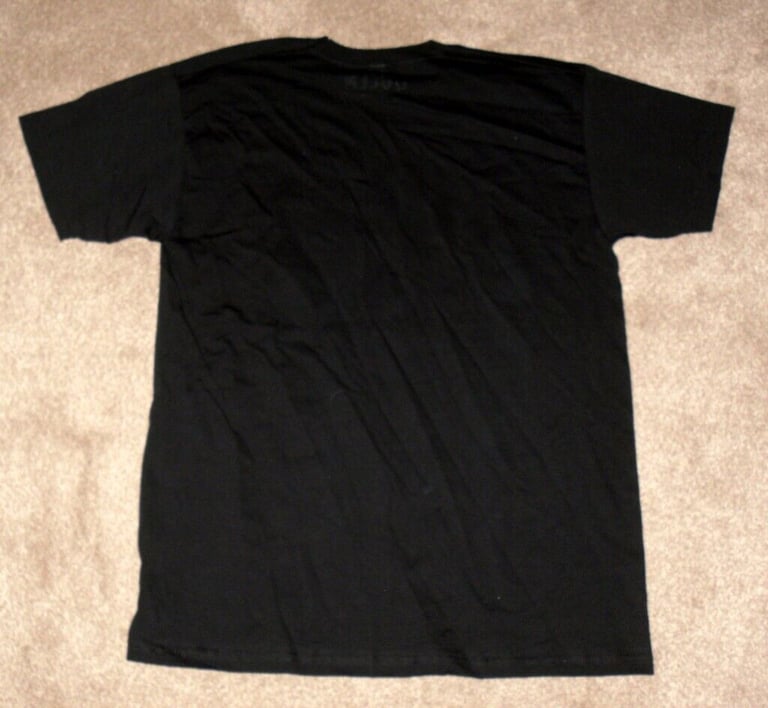 New Queen + Adam Lambert Black with Shiny Red Lettering T-Shirt Size M Medium