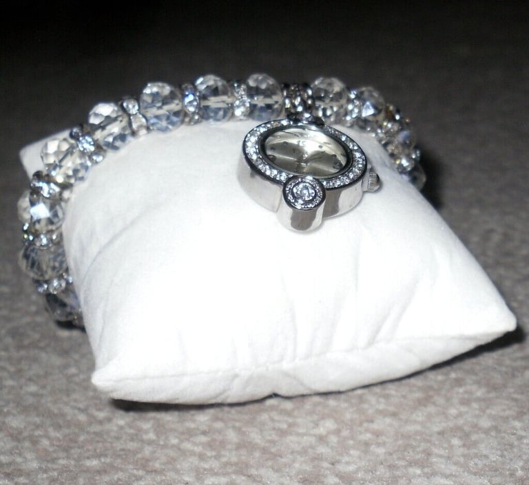 Ladies DIVA Stretch Bracelet Watch