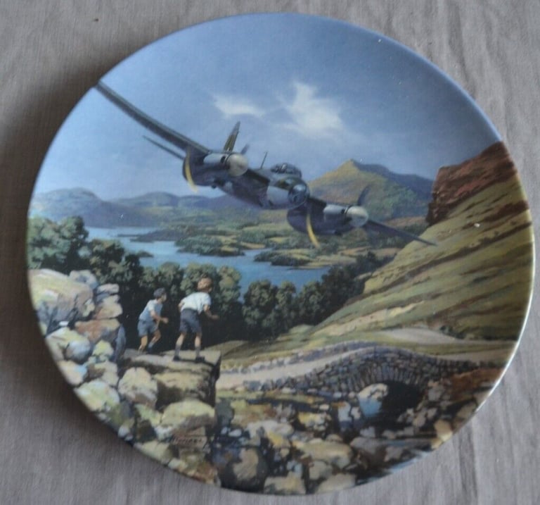  HERO'S OF THE SKY PLATES NUMBERS 1 TO 6 of 12 ALL 12 £80